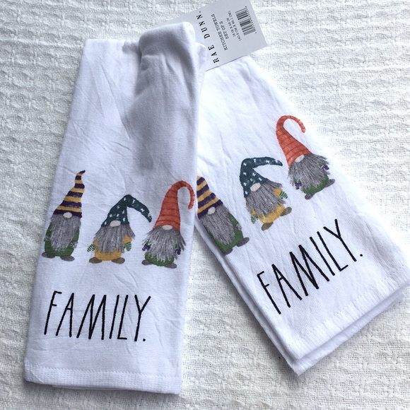 RAE DUNN GNOME FAMILY KITCHEN TOWEL SET of 2 NWT